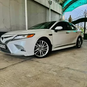 Toyota Camry 2018