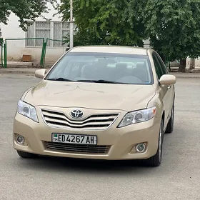 Toyota Camry 2011