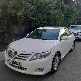 Toyota Camry 2011