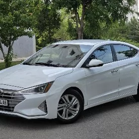 Hyundai Elantra 2020
