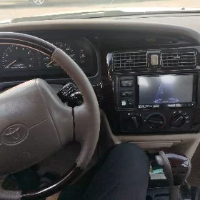 Toyota Avalon 1999