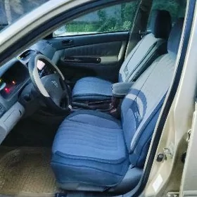 Toyota Camry 2003