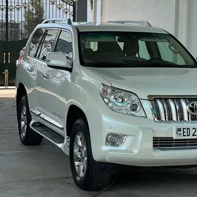 Toyota Land Cruiser Prado 2011