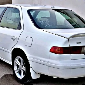 Toyota Camry 2000