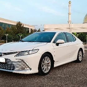 Toyota Camry 2023