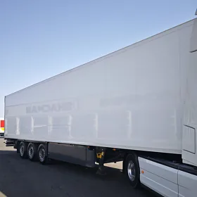 Schmitz Cargobull 2016