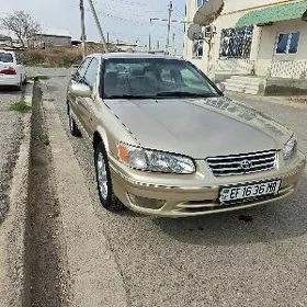 Toyota Camry 2000