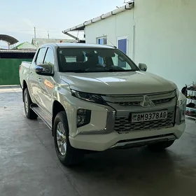 Mitsubishi L200 2020