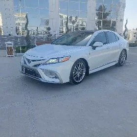 Toyota Camry 2020