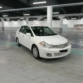 Nissan Versa 2010
