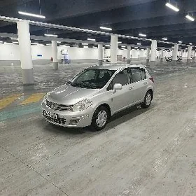 Nissan Versa 2008