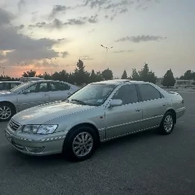 Toyota Camry 2000