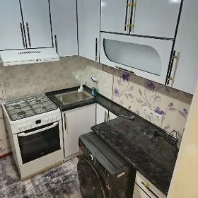 10 MKR