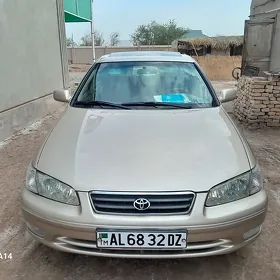 Toyota Camry 2001