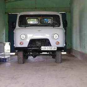 UAZ Profi 1999