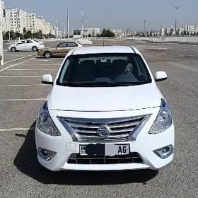 Nissan Sunny 2022