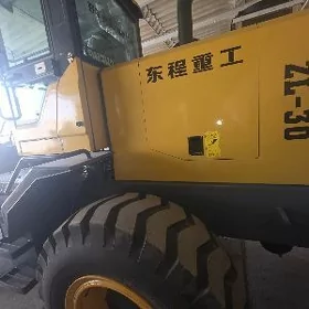 XCMG LW300F 2025