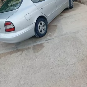 Daewoo Leganza 1998