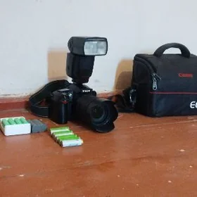 D90