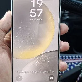 Samsung S24