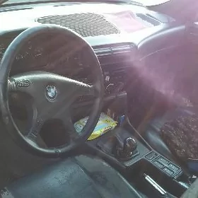 BMW 525 1990