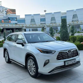 Toyota Highlander 2022