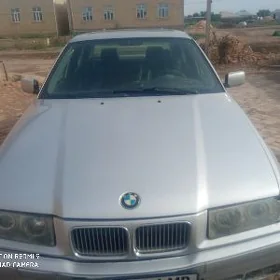 BMW 320 1992