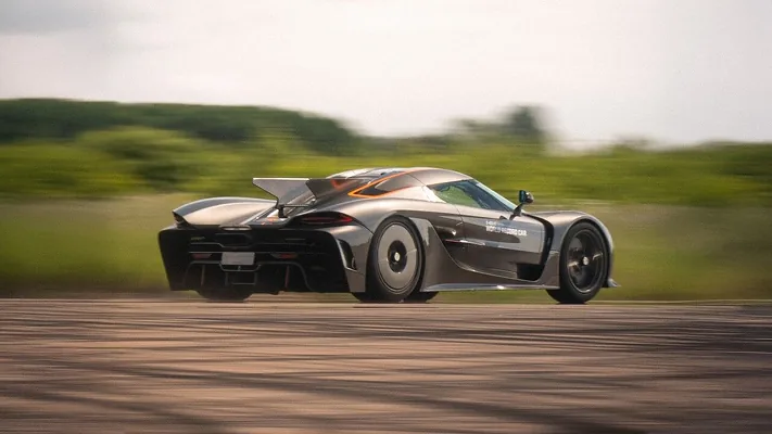 Koenigsegg Jesko Absolut giperkary tizligiň iki rekordyny goýdy
