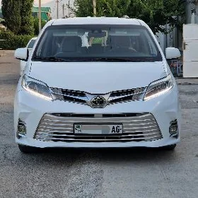 Toyota Sienna 2020