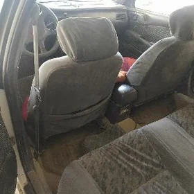 Toyota Corona 1995