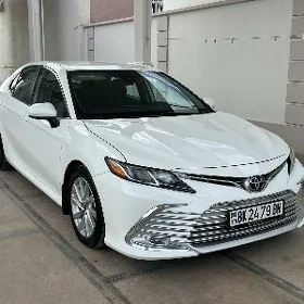 Toyota Camry 2021