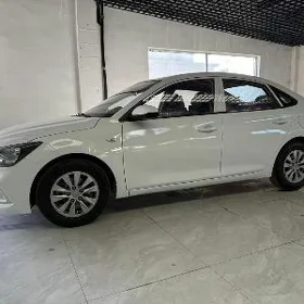 Hyundai Elantra 2021