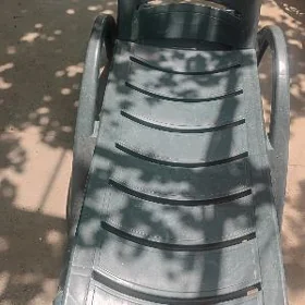 шезлонг