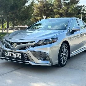 Toyota Camry 2022