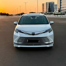 Toyota Sienna 2022