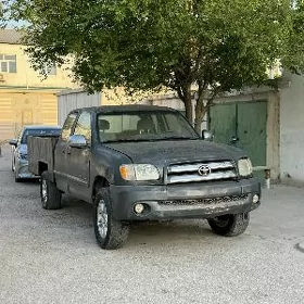 Toyota Tundra 2004