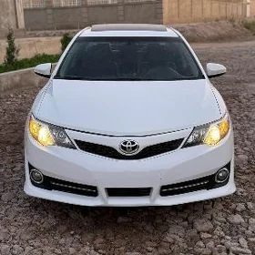 Toyota Camry 2014