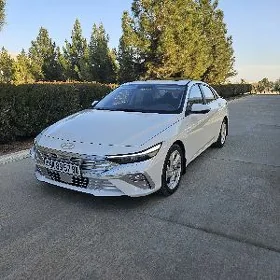 Hyundai Elantra 2025