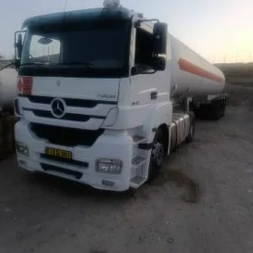 Mercedes-Benz 300TE 2004