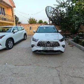 Toyota Highlander 2022