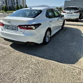 Toyota Camry 2022