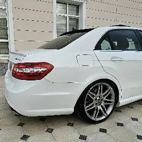 Mercedes-Benz E300 2012