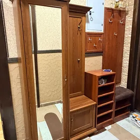 продаю прихожую, кресло