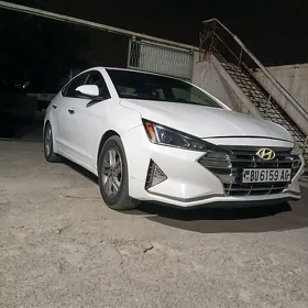 Hyundai Elantra 2019