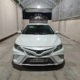 Toyota Camry 2020
