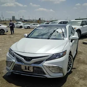 Toyota Camry 2021