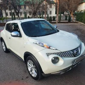 Nissan JUKE 2012