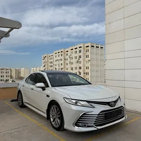 Toyota Camry 2023