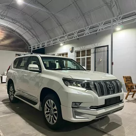Toyota Land Cruiser Prado 2023