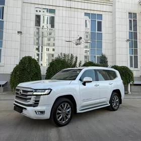 Toyota Land Cruiser 2023